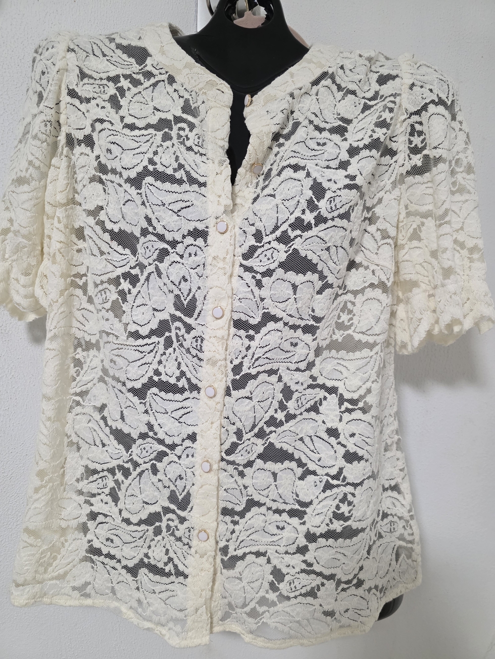 Women's Cream Lace Button-Front Blouse